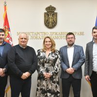 0d73fadc-9830-40a5-ae43-f49e735bf232